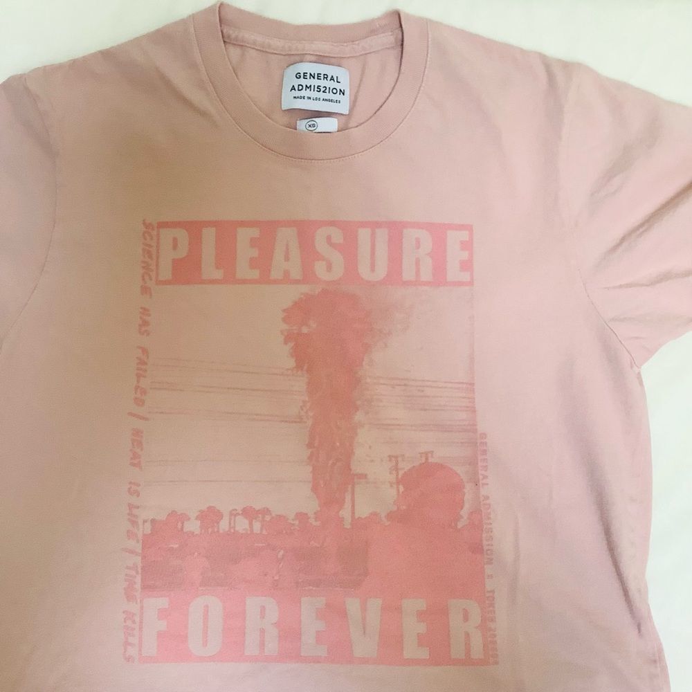 GENERAL ADMISSION PINK gRAPHIC TEE SHIRT XS EUC